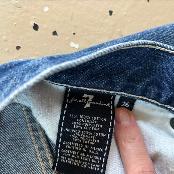 7 for All Mankind - Denim Shorts. Size 26. Light wear, good condition. Size 26. - Picture 3 of 3